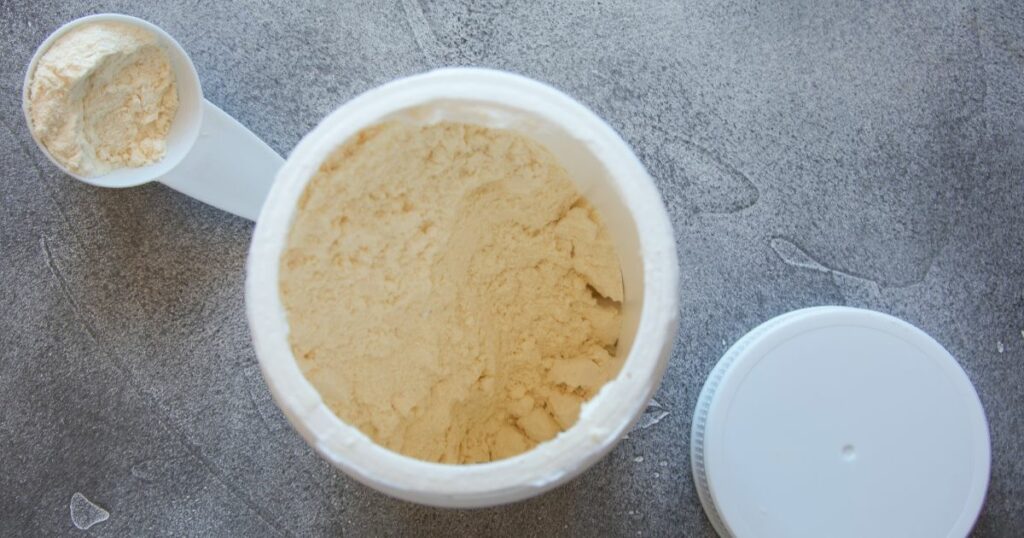 Colostrum–co to jest, jak działa i kto powinien je stosować - obrazek wyróżniający