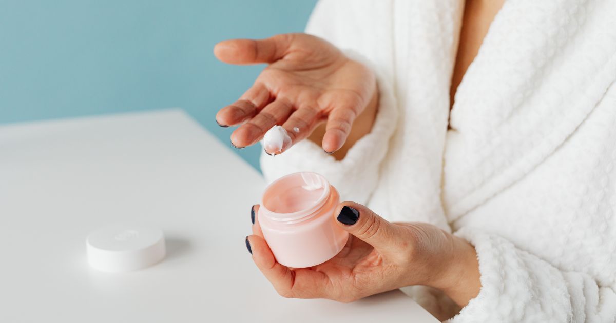 PEG w kosmetykach. Co warto wiedzieć o jego działaniu i bezpieczeństwie - obrazek wyróżniający