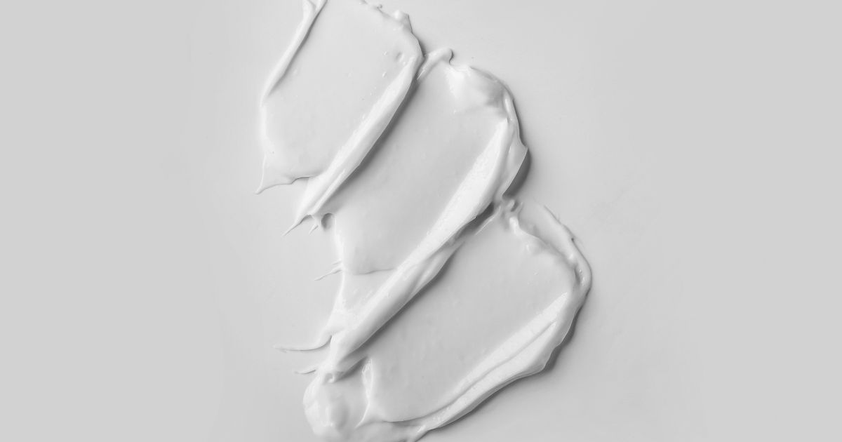 Czym są emolienty i kiedy je stosować? - obrazek wyróżniający