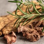 Panax ginseng (żeń-szeń) – właściwości, działanie i jak go stosować? - obrazek wyróżniający